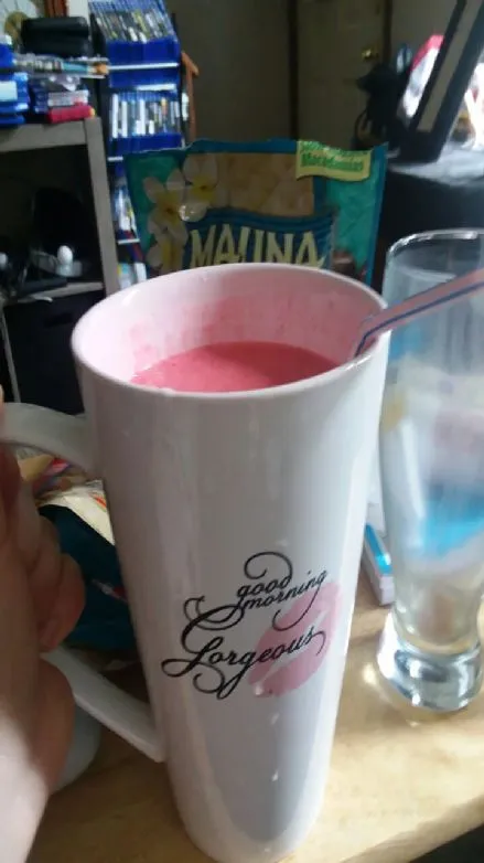 Tropischer Mahlzeitenersatz-Smoothie