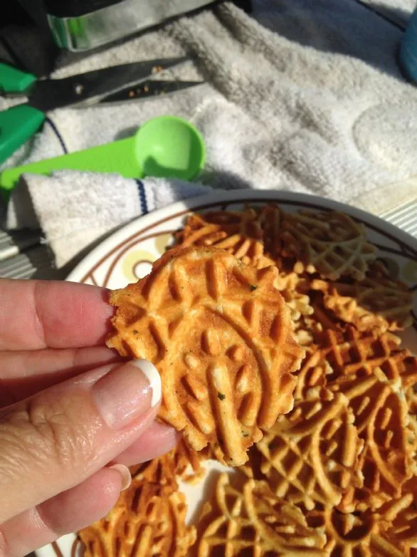 Keto Pizzelle Ranch Cracker