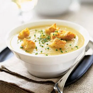 Goldene Kartoffel-Blumenkohlsuppe