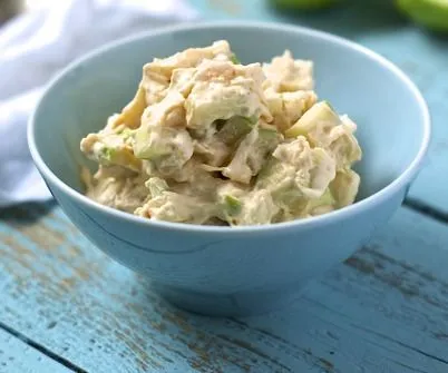 Proteinreicher Karamell-Apfelsalat