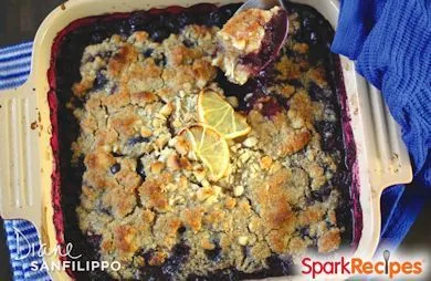 Frischer Heidelbeer-Crumble