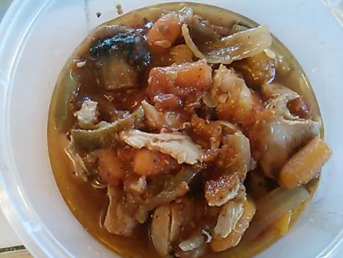 Würziges Crockpot-Hühnchen mit Gemüse