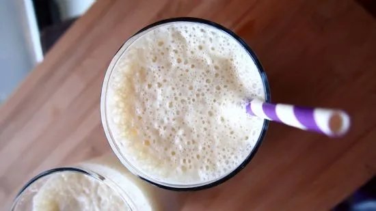 Bananen-Vanille-Whey-Protein-Shake