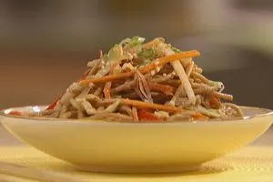 Sesam-Erdnuss-Nudeln