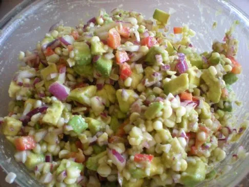 Mais- und Avocadosalsa
