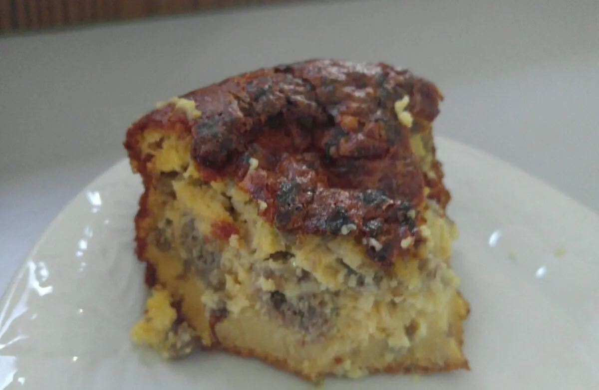 Übernachtiger Eier-Wurst-Auflauf