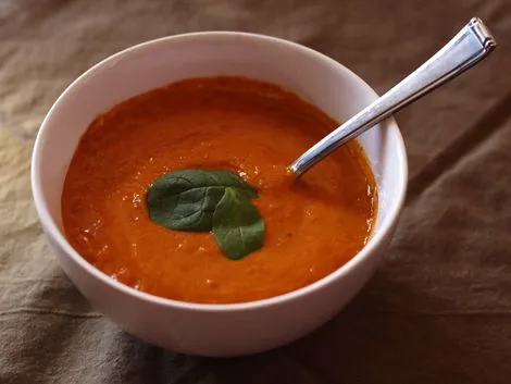 Tomaten-Basilikum-Suppe