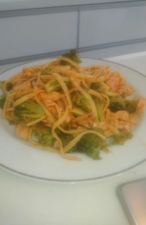 Einfaches Hähnchen-Brokkoli Fettuccine Alfredo