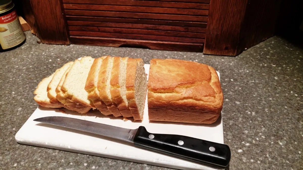 Brot mit Mandel- und Kokosmehl