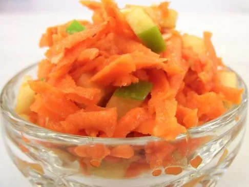 Karotten-Apfel-Coleslaw