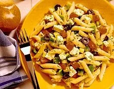 Nudelsalat mit Feta