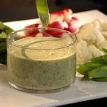 Feta- und Kräuter-Dip mit Rohkost