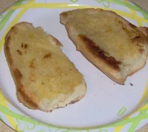 Einfaches Knoblauchbrot