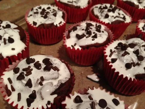 Leichte Schokoladen-Marshmallow-Cupcakes