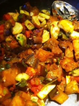 Aubergine und Zucchini - Sautiert mit Curry!