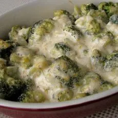 Cremiger Parmesan-Brokkoli-Auflauf