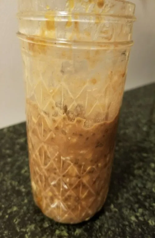 Vegane Erdnussbutter-Overnight-Oats