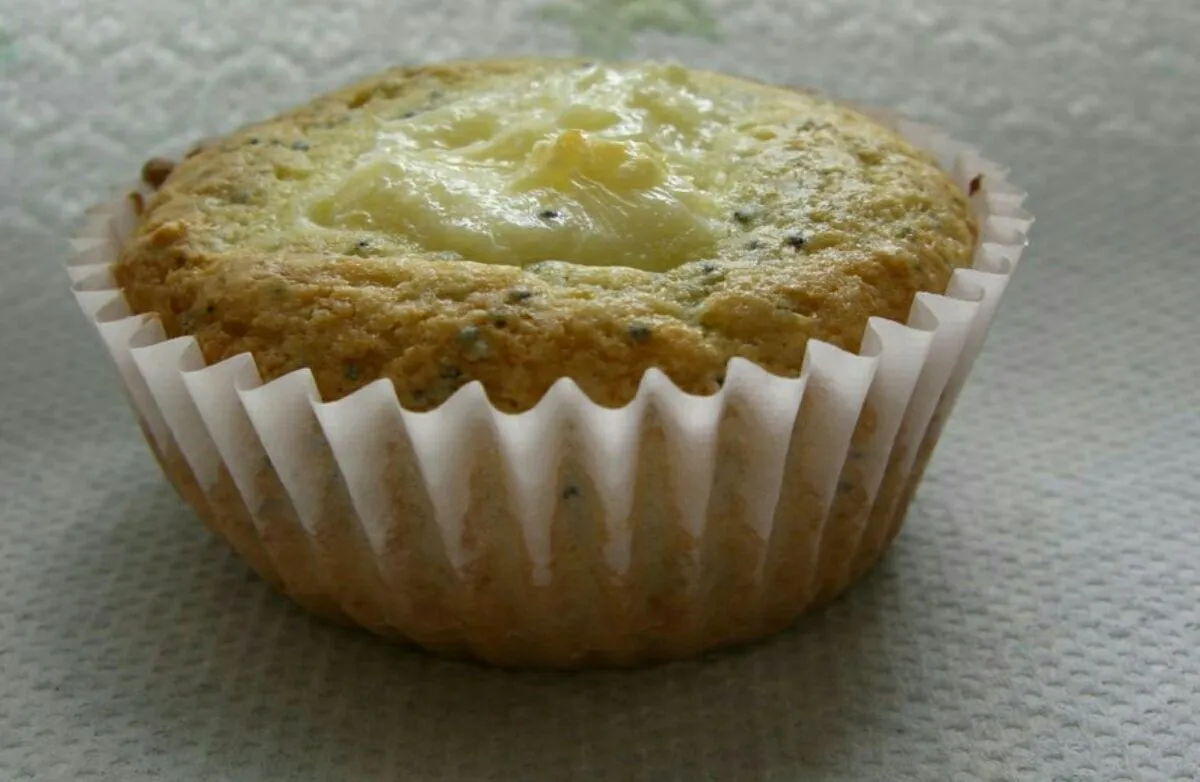 Keto Zitronen-Mohn-Käsekuchen