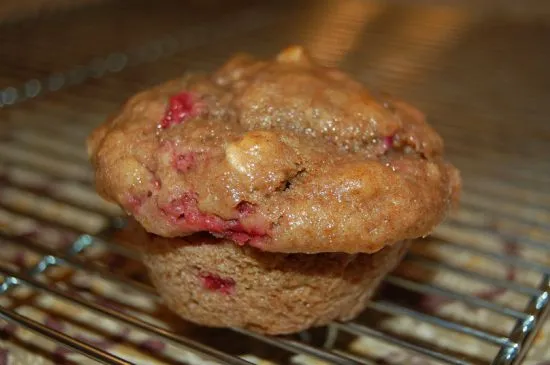 Vollkorn-Bananen-Erdbeer-Muffins