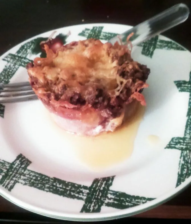 Bacon-Tassen mit Keema-Rindfleisch {KETO-FREUNDLICH}