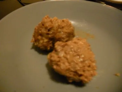 Mikrowellenfleischbällchen mit Gewürzen und Mango-Ananas-Marmelade