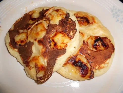 Karamellisierte Bananen-Pfannkuchen