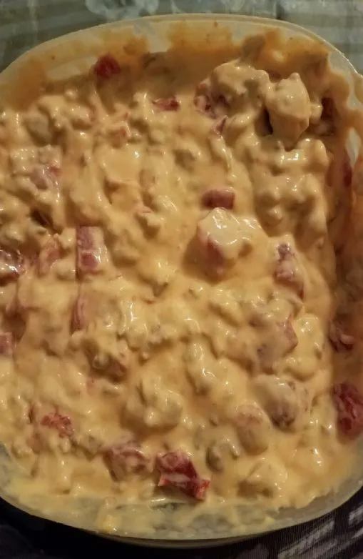 Rotel Puten-Dip (Rotel Chunky, Velveeta, Putenhackfleisch)