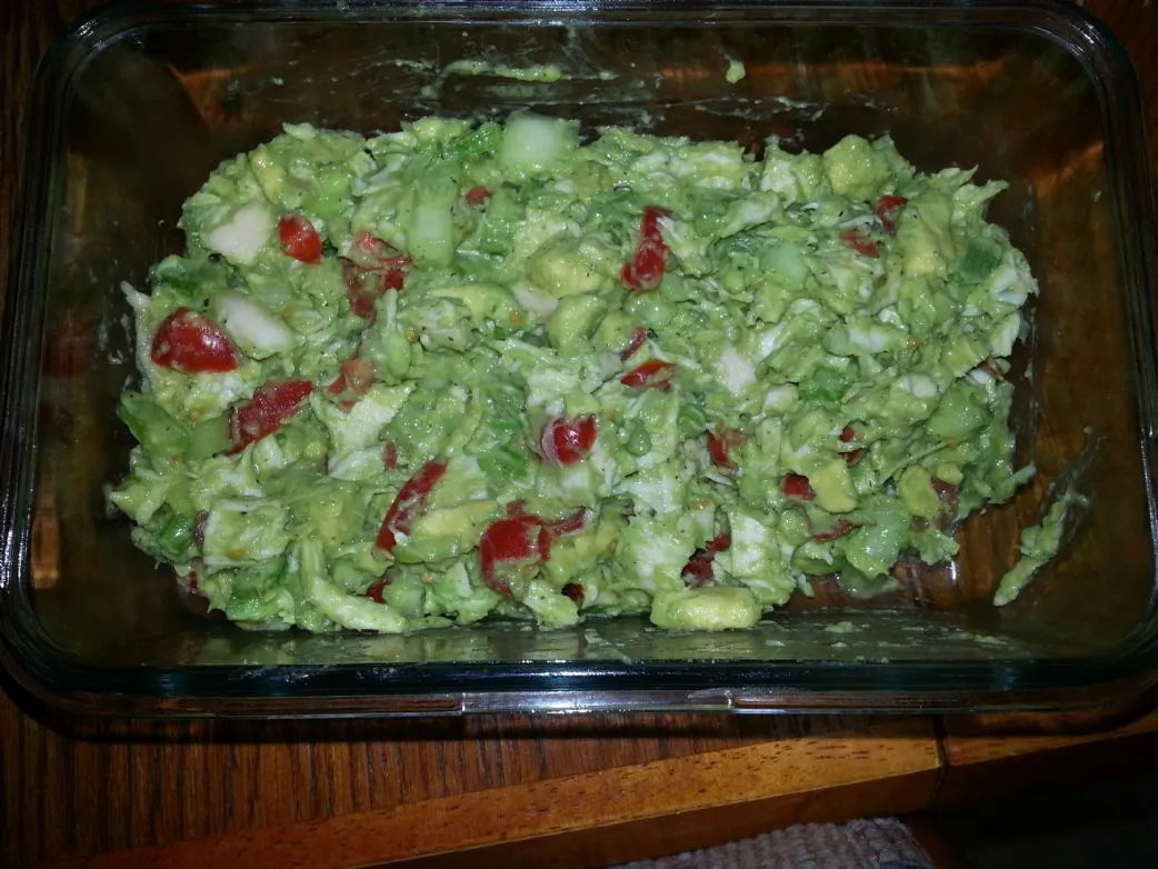 Hühnchensalat mit Avocado, natriumarm