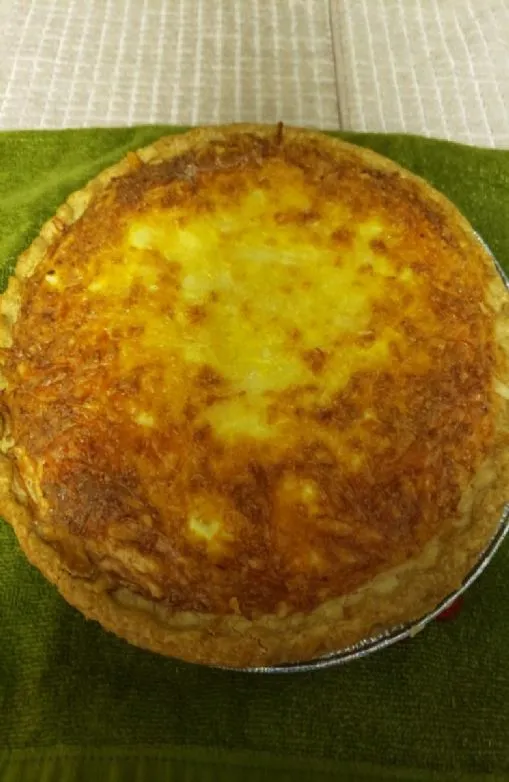Thunfisch-Quiche mit Schweizer Käse