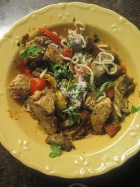 Frische Pomodoro-Sauce mit Gemüse und Hähnchen