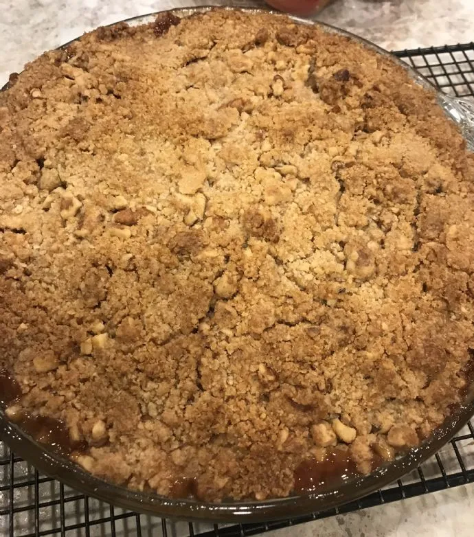 Holländischer Walnuss-Apfel-Crisp von Tamera