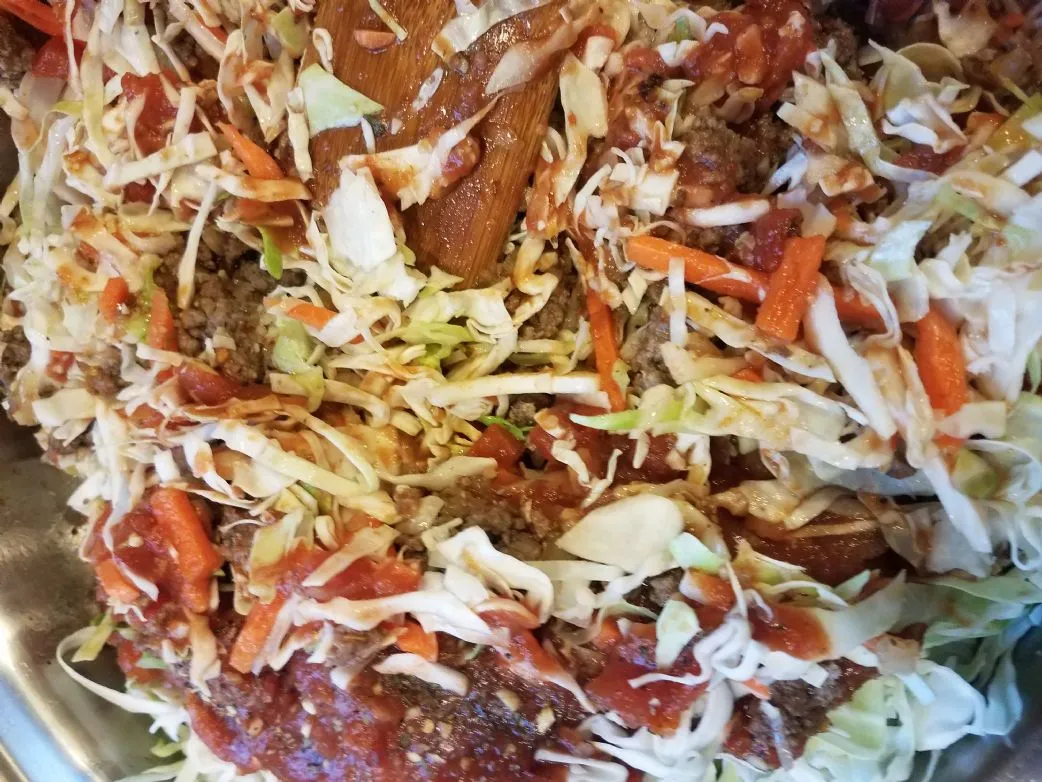 Ein-Pfannen-Grasgefüttertes Rindfleisch & Kohl-Pfanne