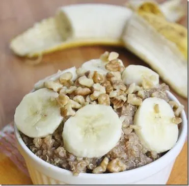 Bananen-Quinoa-Frühstück