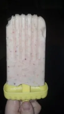 Cremige tropische Eis am Stiel