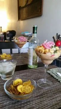 Ceviche von Lachs und Garnelen mit Pilzen