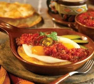 Huevos Rancheros mit Salsa
