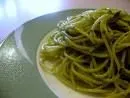 Pesto mit Putenwurst und Spaghetti-Nudeln