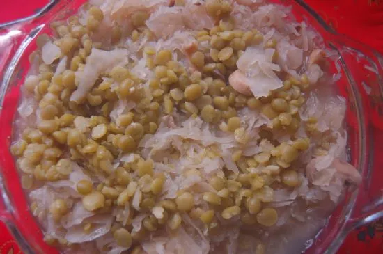 Sauerkraut mit Erbsen