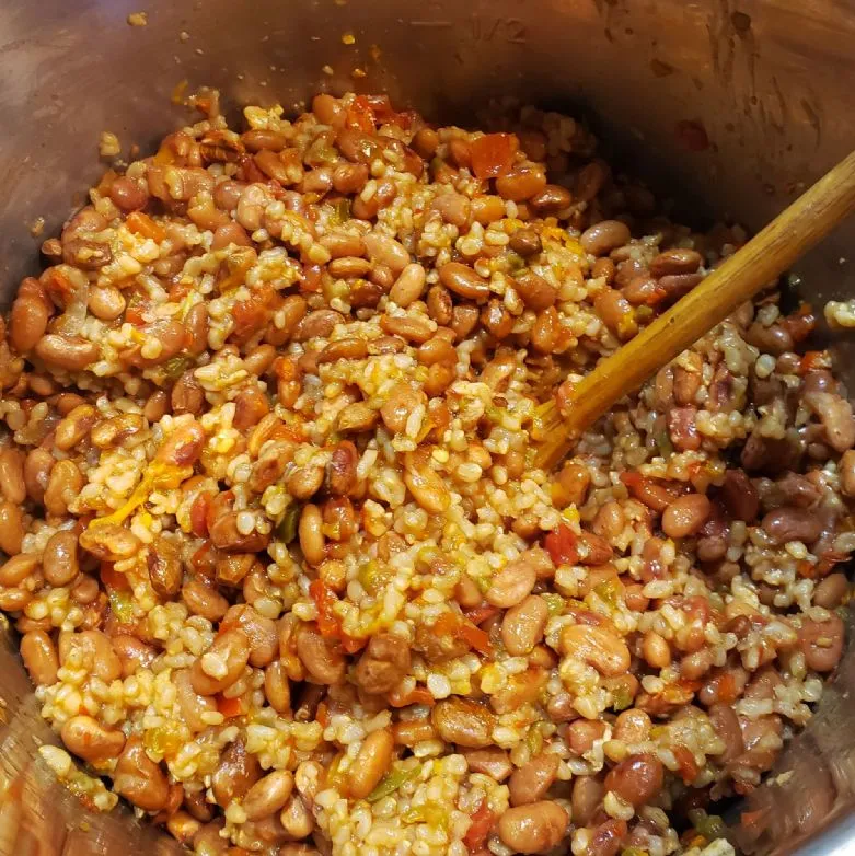 Bohnen und Reis (scharf)