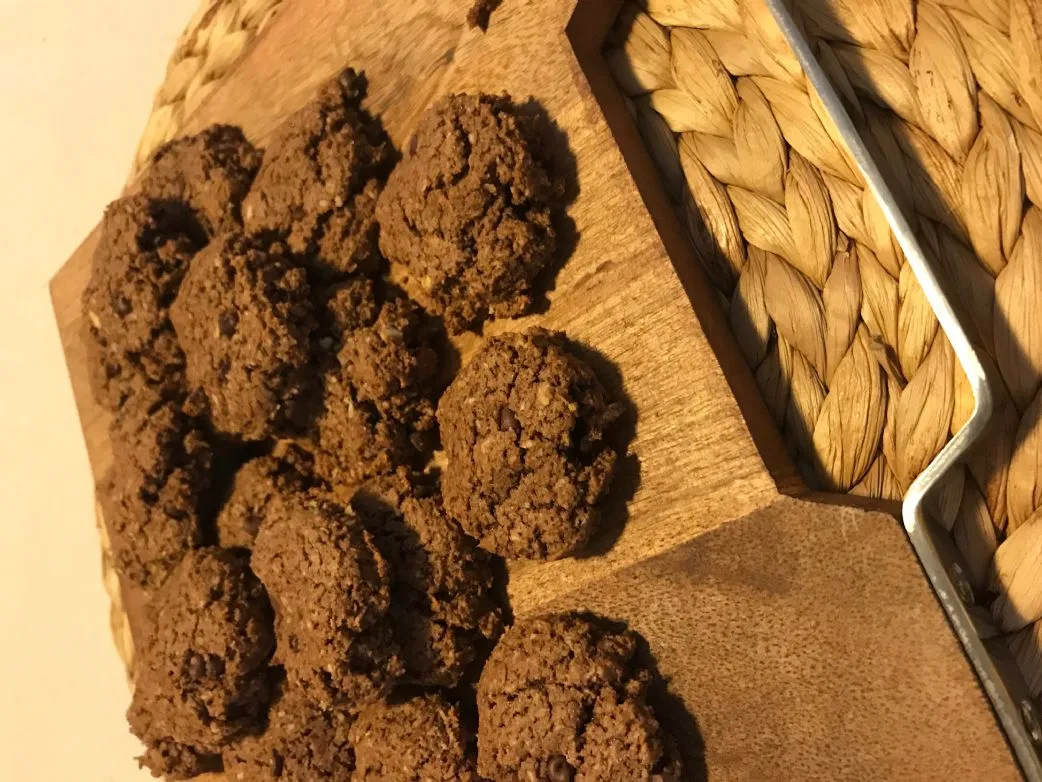 Doppelt Schokoladen-Erdnussbutter-Protein-Kekse