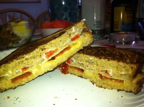 Ultimatives vegetarisches Grillkäse-Sandwich