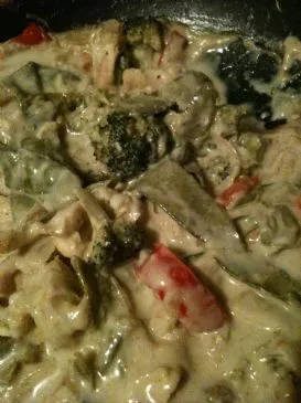 Hühnchen und Gemüse Grünes Curry