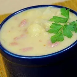 Schinken-Blumenkohlsuppe