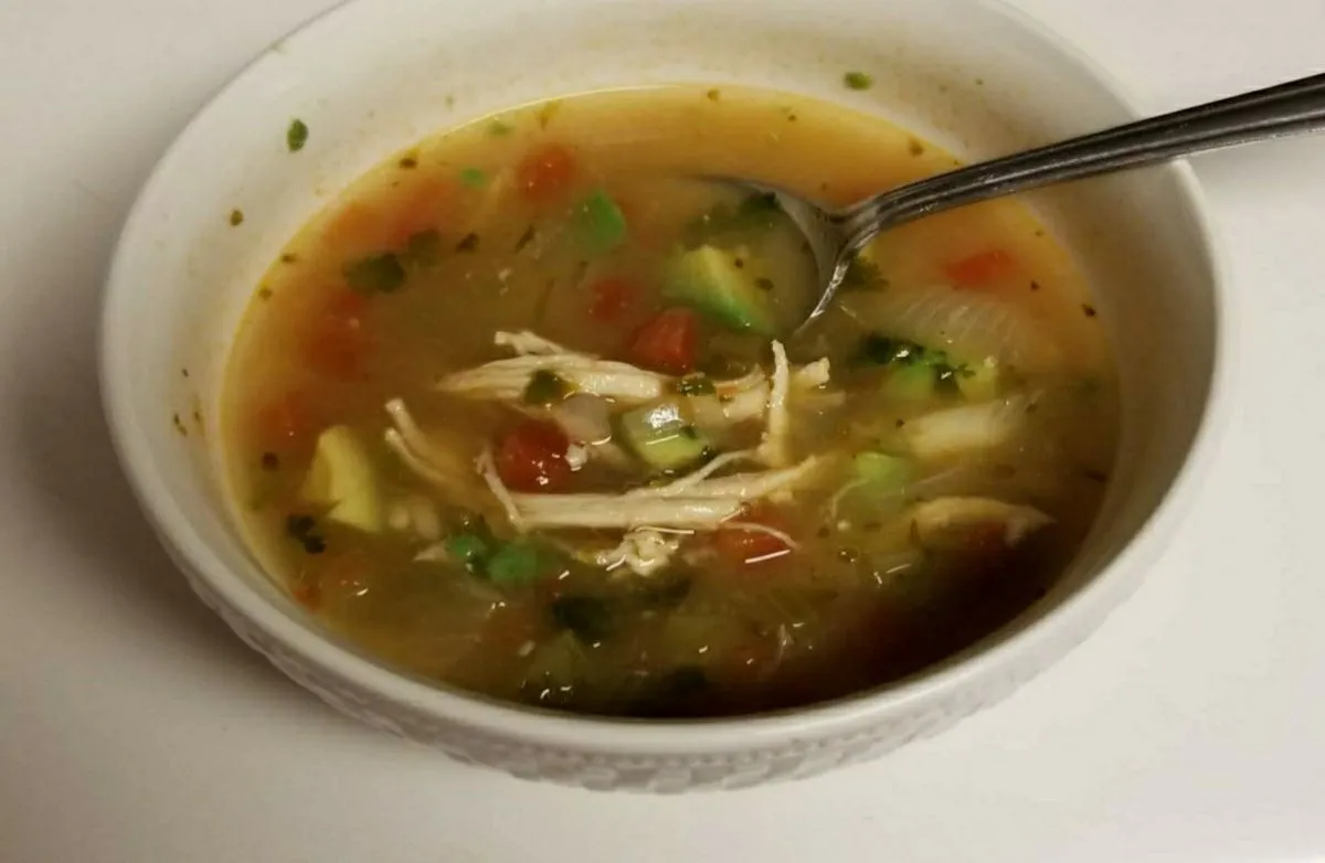 Mexikanische Hühnersuppe