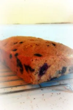 100-ish Kalorien Blaubeer-Zucchini-Brot