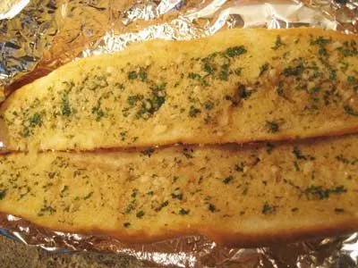 Gegrilltes Knoblauchbrot