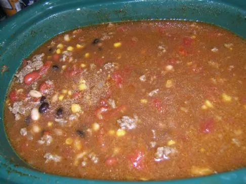 WLS Crock Pot Würzige Rindfleisch-Bohnen Taco-Suppe