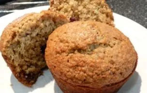 Proteinangereicherte Honig-Braunmuffins