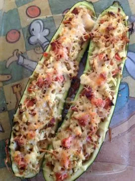 Gefüllte Zucchini