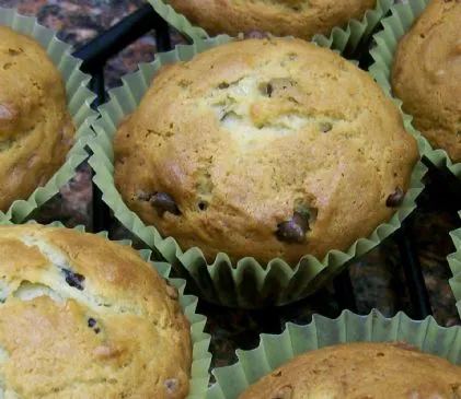 Muffins mit Schokoladenstückchen und Banane